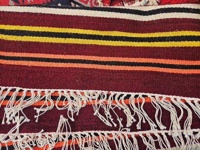 Ručno rađeni tepisi – razni motivi